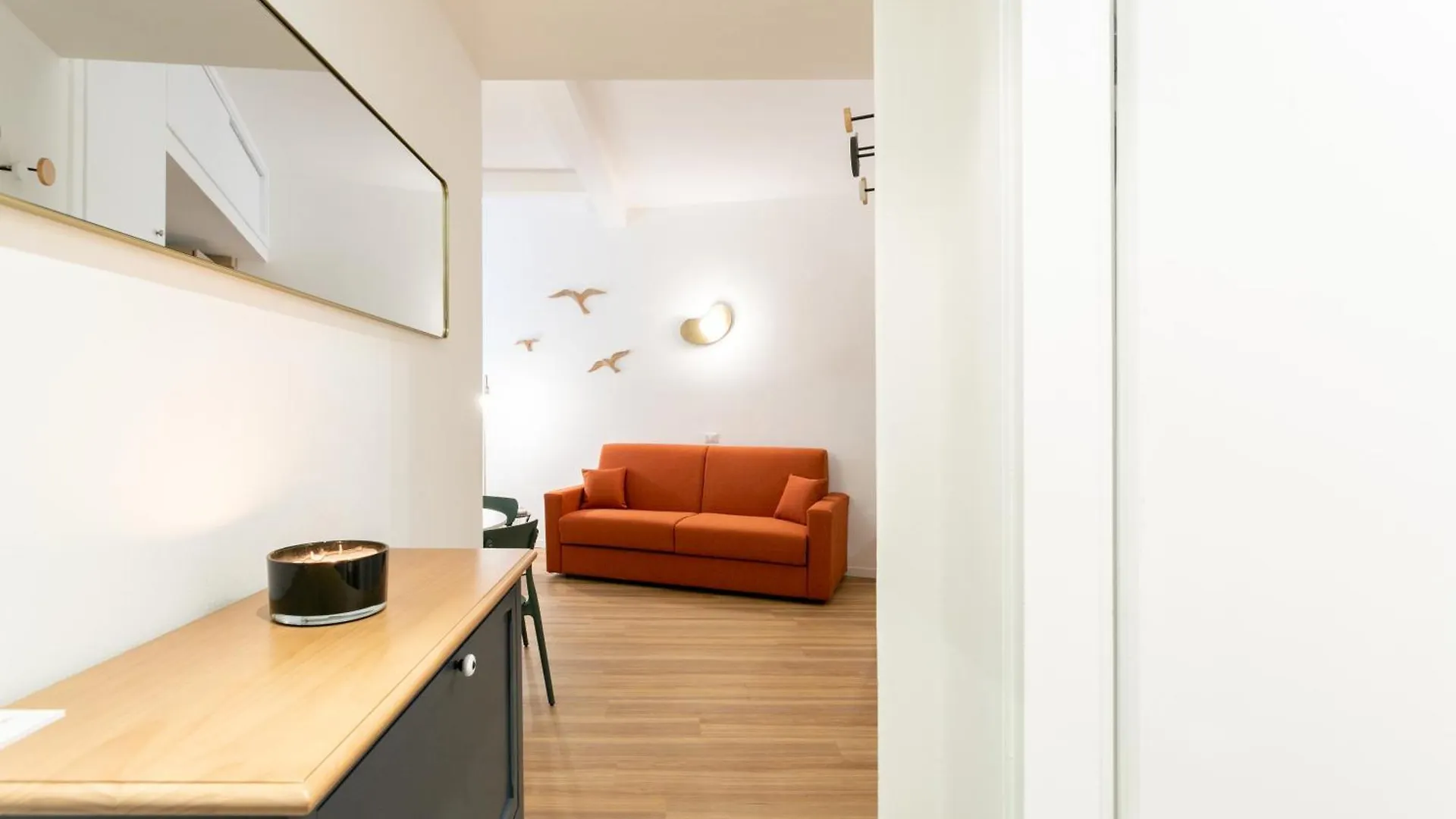 Co99- Large Studio Lanzone Milan